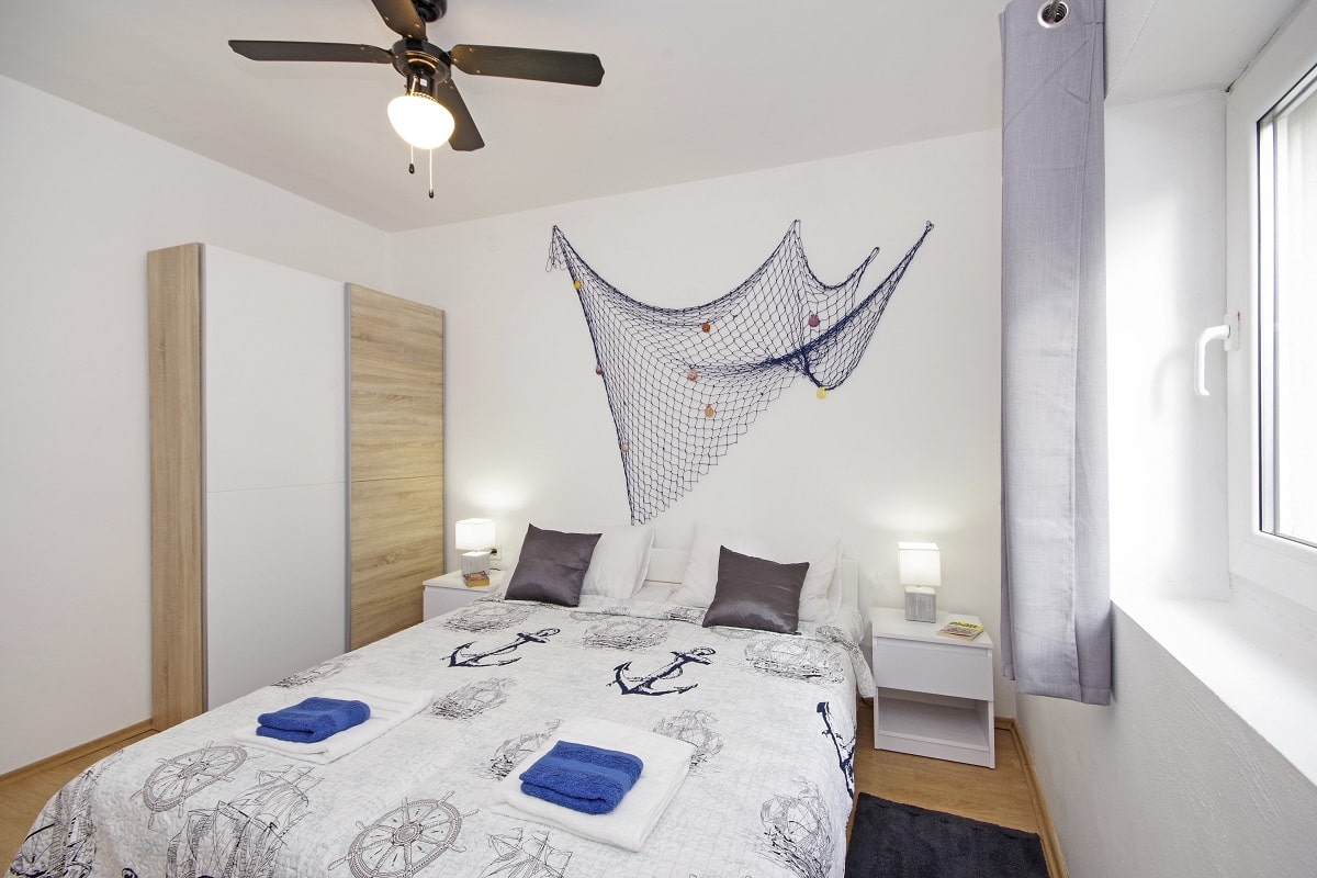 Apartment Žal 2 (2+2), Betina - Murter, Croatia